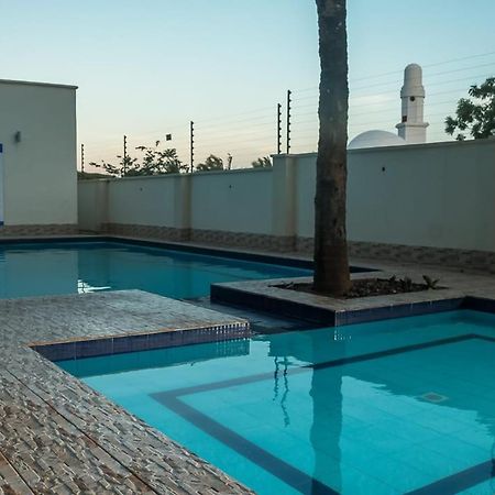 Lux Suites Nyali Luxury Apartments Mombasa Exterior photo